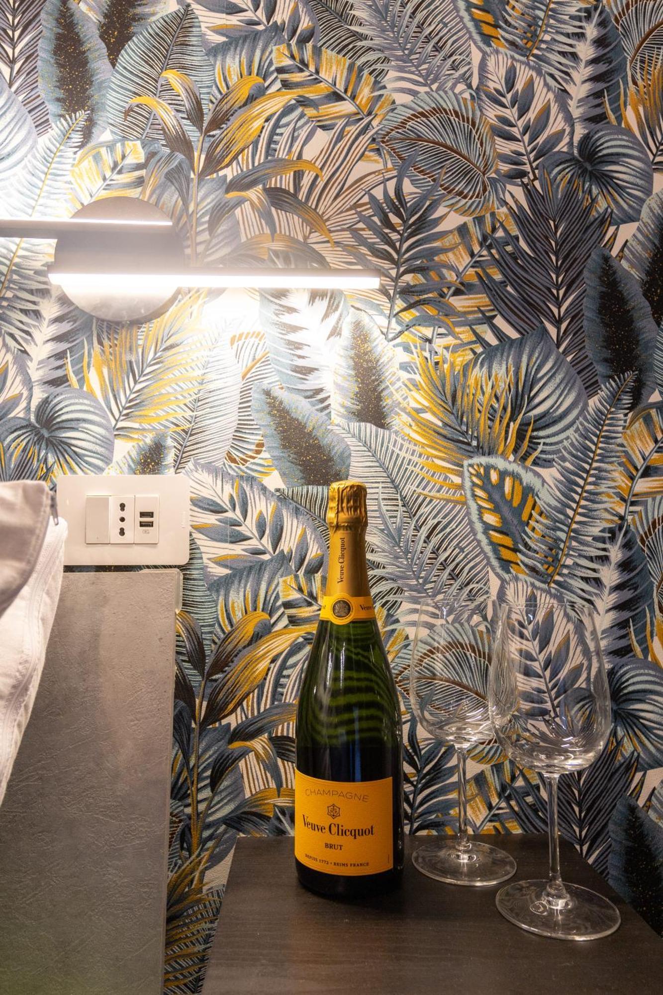Urban Chic Luxury Suite Apartments Rom Eksteriør billede
